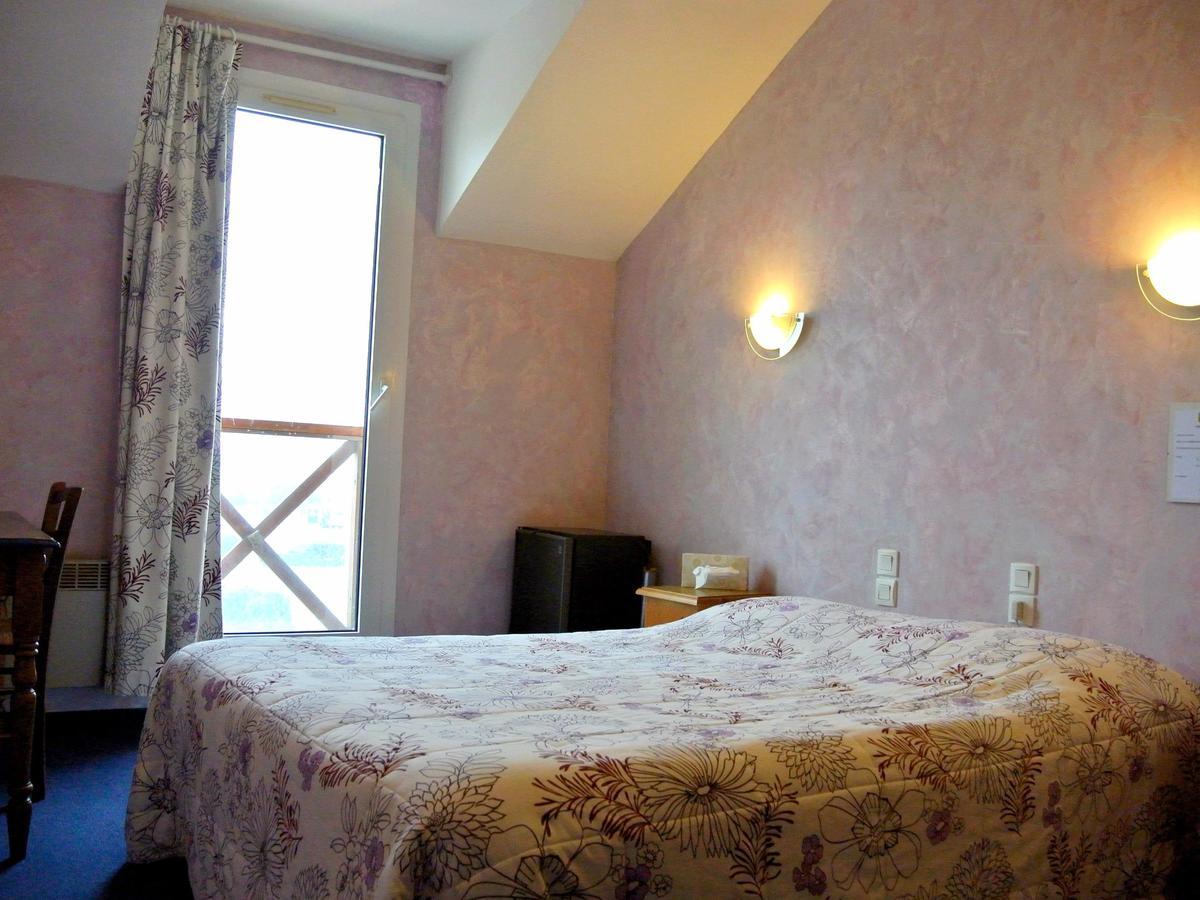Logis Argonne Hotel Vouziers Εξωτερικό φωτογραφία